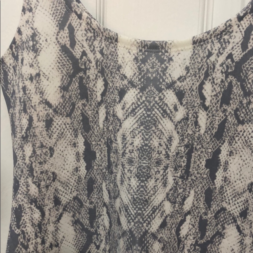 Dress - Picture 3 of 5